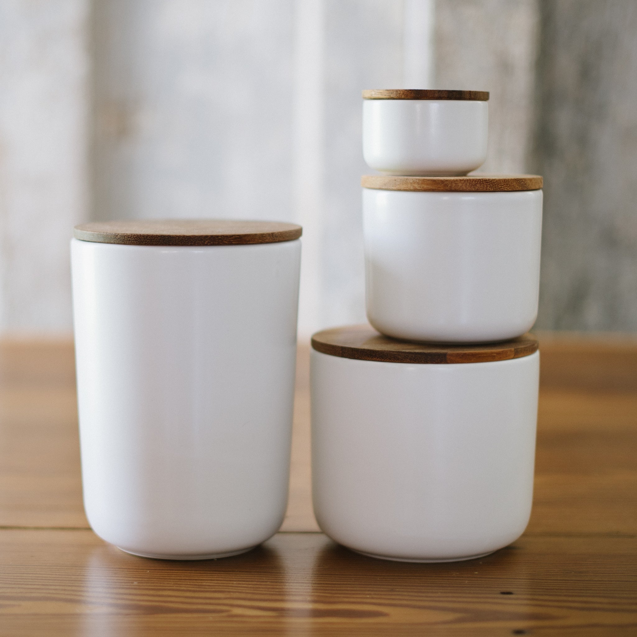 Stoneware Container with Acacia Lid