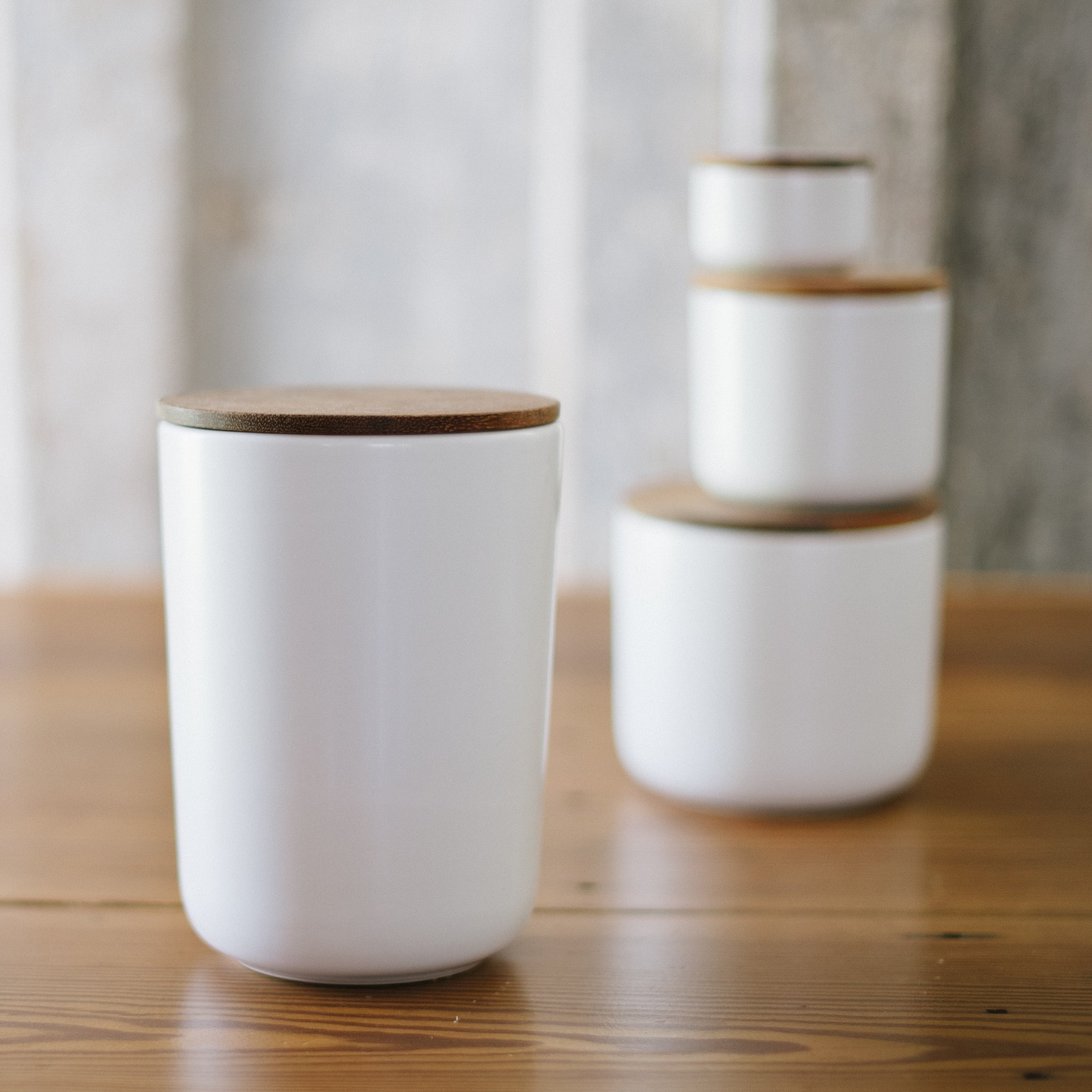 Stoneware Container with Acacia Lid